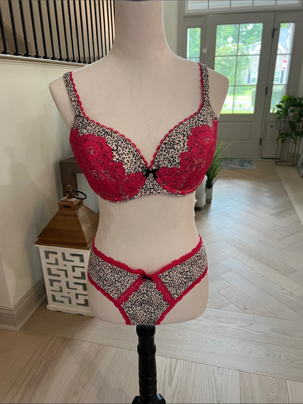 Victoria's Secret Hot Pink Lace & Black-White Printed Underwire Bra & Brief